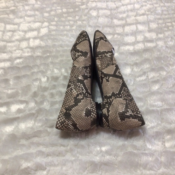 NIB Comfortview Wide Width Faux Snakeskin Flats 8.5W - Picture 4 of 9